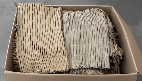 Kartonschreddermaterial - 10,