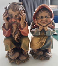 Original Grödner Holzschnitzeien, "besorgter Mann" und “nachdenkliche Frau“