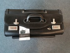 Pilotenkoffer; Rollkoffer in