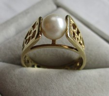eleganter 585er Gold Ring mit