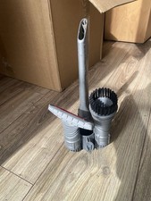 Dyson DC08 Staubsauger