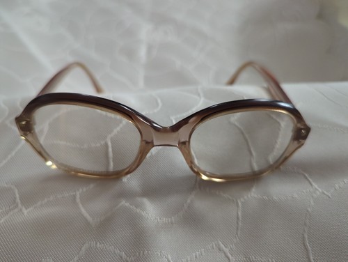 Vintage brille aus den 50er - aus,