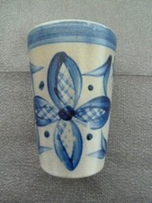 kleiner Trinkbecher Keramik Salzglasur grau-blau