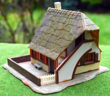 Faller H0 B 279 reetgedecktes