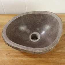 Rötliches Flussstein