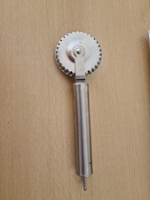 Küchenprofi Ravioli Rad, Edelstahl,  zum Trennen von verschiedenen Teigarten