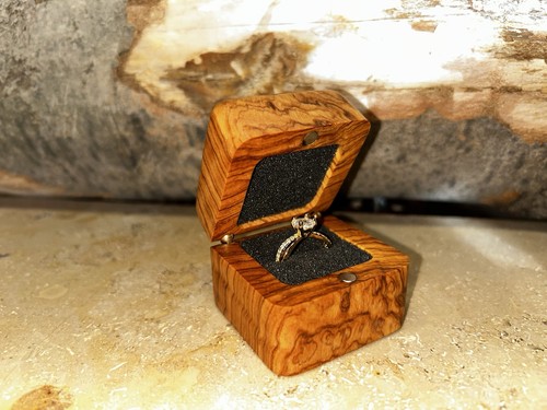 Ringschachtel aus edelholz - aus,