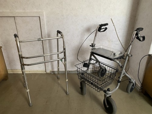 Rollator und gehhilfe - rollator,