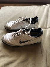 Nike Hallenturnschuh Gr.40,5