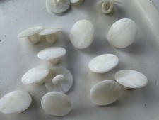 12 Knöpfe 12mm klein Perle