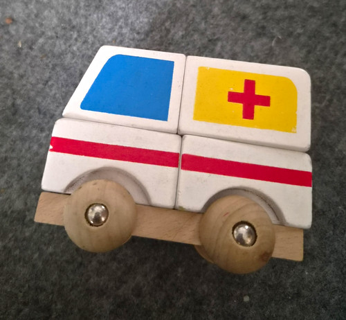 Holz-Spielzeugauto