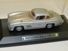 Modell mercedes benz - 1:43,
