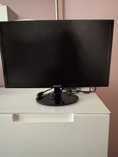 Samsung Essential S24C364EAU 24 Zoll Full HD VA LED Monitor - Schwarz