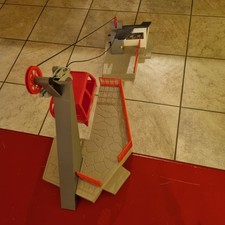 Playmobil Seilbahn mit Bergstation und roter Gondel (5426)