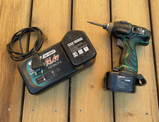 Hitachi WH 12DMR Akku Schlagschrauber Schrauber Industrie Qualität