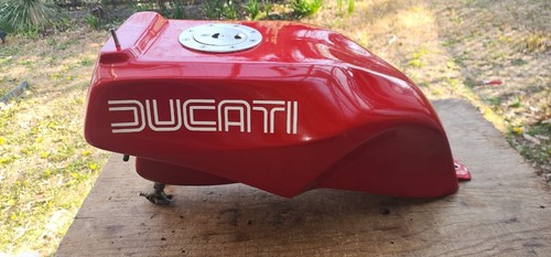 Ducati 750 400 benzin - 750,