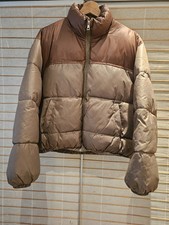 Stylische, neuwertige