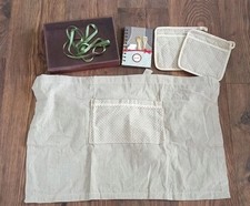 Leinen Schürze + 2x Topflappen + Kochbuch Geschenkbox NEU