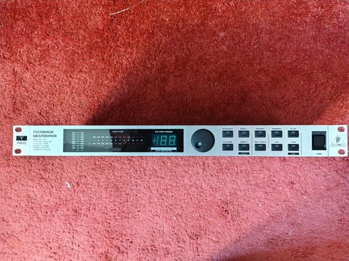 Behringer dsp 1100 feedback - 1100,