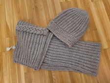 mollig warme Woll Mütze + warmer Woll Schal SISLEY S Neu