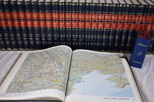 Die grosse Bertelsmann Lexikothek in 30 Bänden + Atlas + Phonobox   ungelesen !!