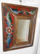 Wandspiegel in Holzrahmen mit