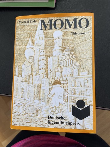 Momo von michael ende - momo,