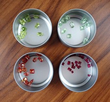 4 Kleinteiledosen mit