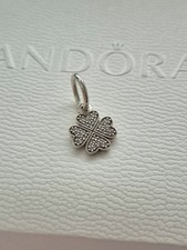 Pandora Charm Kleeblatt