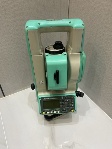 Nikon npl 632 totalstation - nikon,