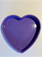 Schale aus Kunststoff in Herz-Form