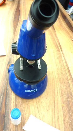 Kosmos mikroskop blau aus - kosmos,
