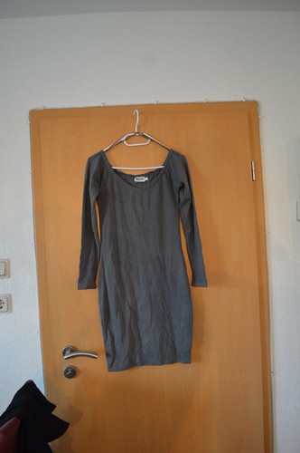 Off shoulder fitted - off, dress