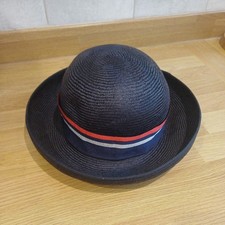 BRITISH AIRWAYS STEWARDESS