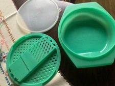 Tupperware vintage Multireibe mit Behälter und Deckel grün - RETRO -