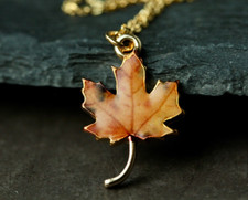 Blatt Halskette Ahorn emailliert vergoldet SterlingSilber Geschenk für Frauen