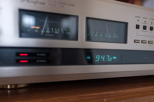 Accuphase 106 high end - accuphase, fm