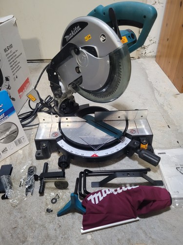 Makita kapp und gehrungssäge - kapp-,