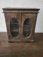 Puppenkleiderschrank