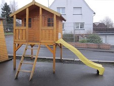 Kinderhaus Tobi +  Rutsche
