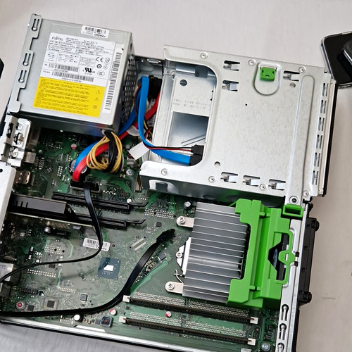 Fujitsu esprimo d556 - esprimo,