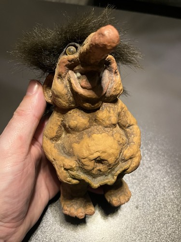 Nyform troll - troll,