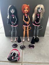 Monster High Cheerleader Fearleading Set aus Toralei, Meowlody, Purrsephone