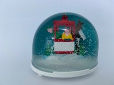 Schneekugel Skifahrer in der