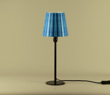 Tischleuchte mit Wechselschirm