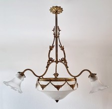 Tolle Gründerzeit Deckenlampe aus Bronze mit 3 Milchglas Schirmen um 1890/1900