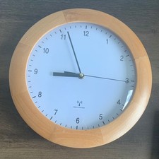 TFA Dostmann Funkwanduhr, Wanduhr, Uhr aus Buche, 31cm Durchmesser