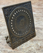 Messing Ewiger Kalender massiv – Sonne Design Höhe 14 cm – Vintage Tisch