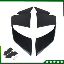 Seitliche Frontverkleidung