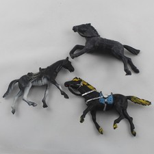 3 Indianer Gummi Pferde Jeans